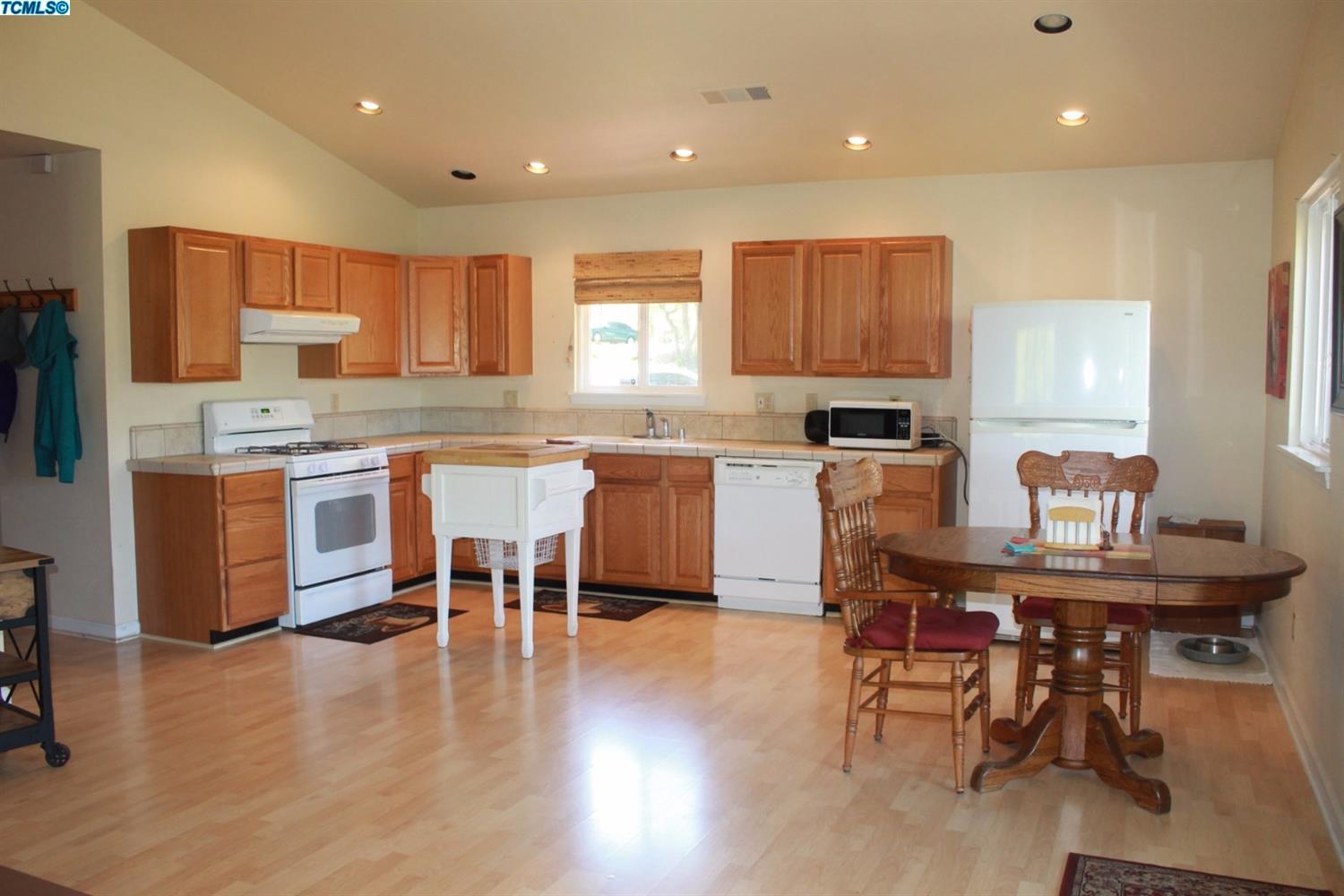 45405 South Fork Drive Three Rivers, CA 93271 - Photo 1 of 37 Primary Photo