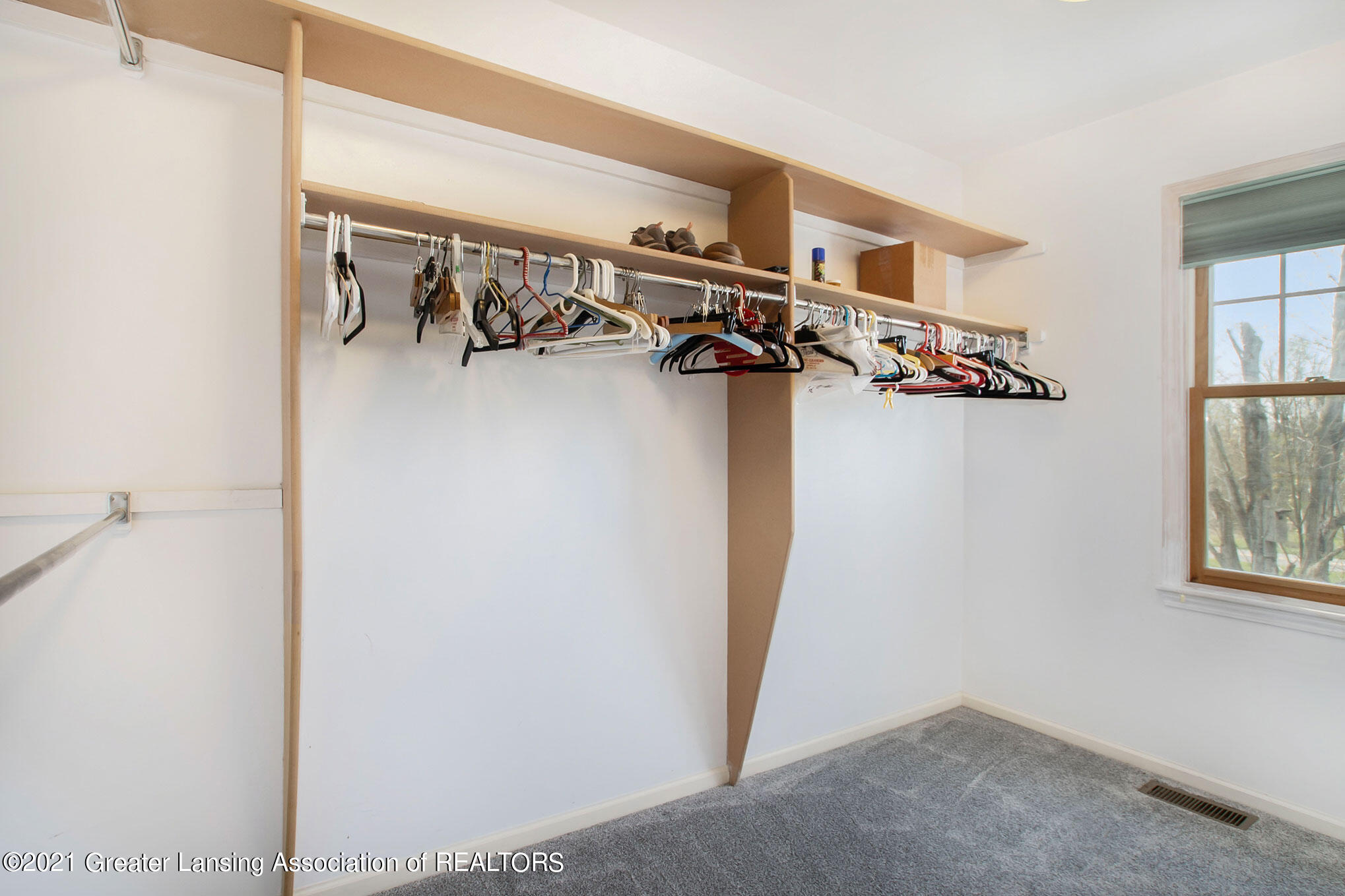 6252 Curtice Road Eaton Rapids, MI 48827 - Photo 42 of 49 Priorty Walkin closet