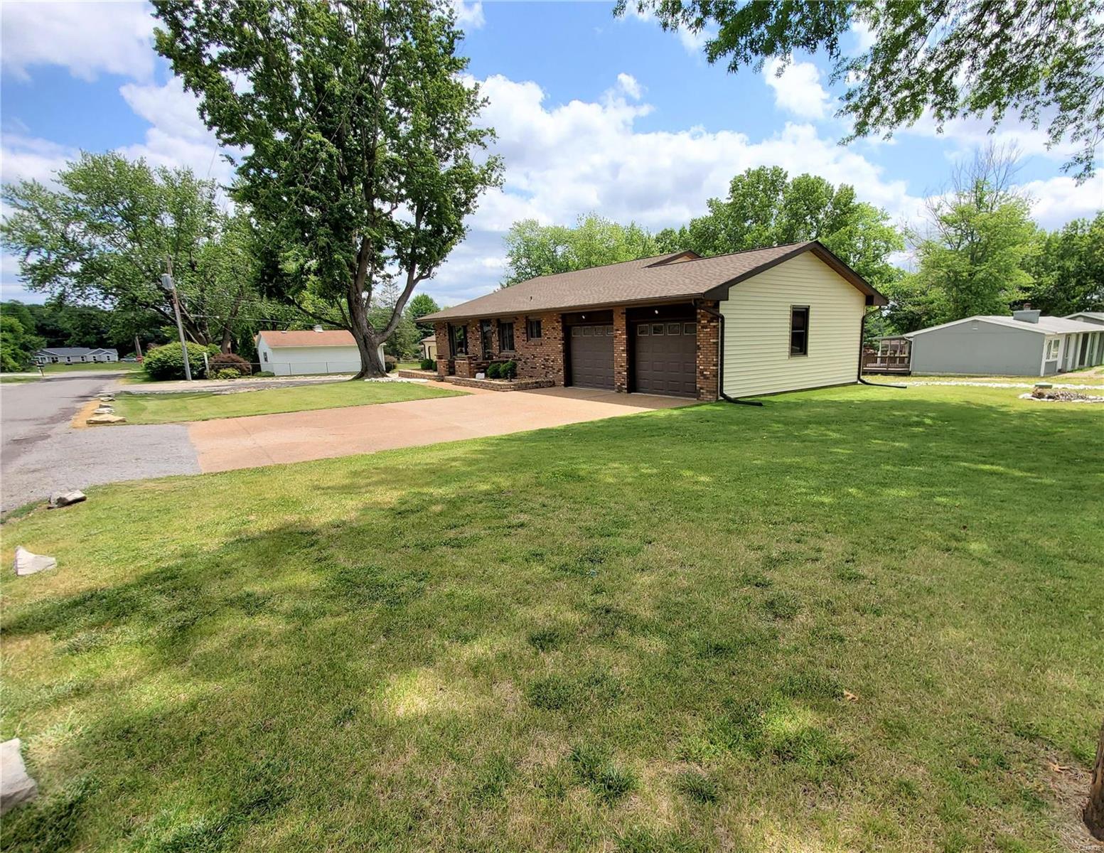 16 Ruth Ann Drive Godfrey, IL 62035 - Photo 5 of 56