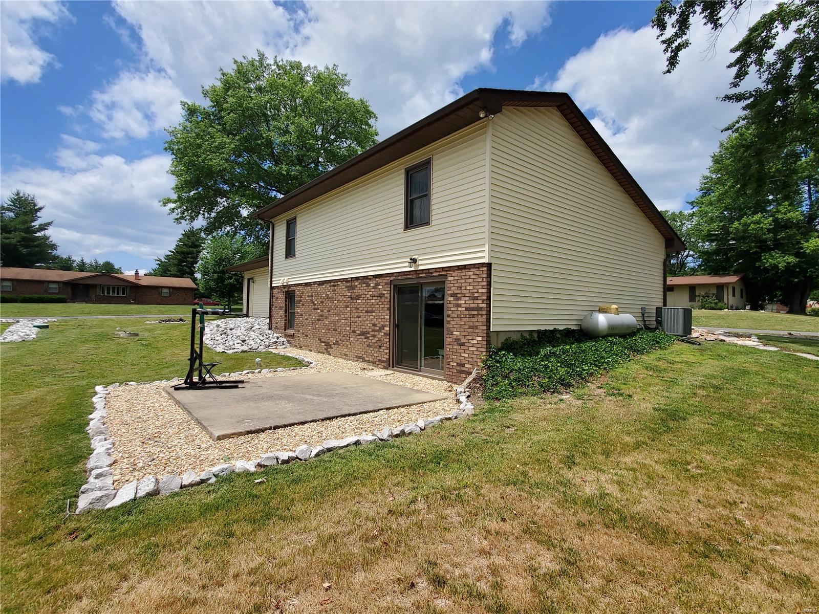 16 Ruth Ann Drive Godfrey, IL 62035 - Photo 10 of 56