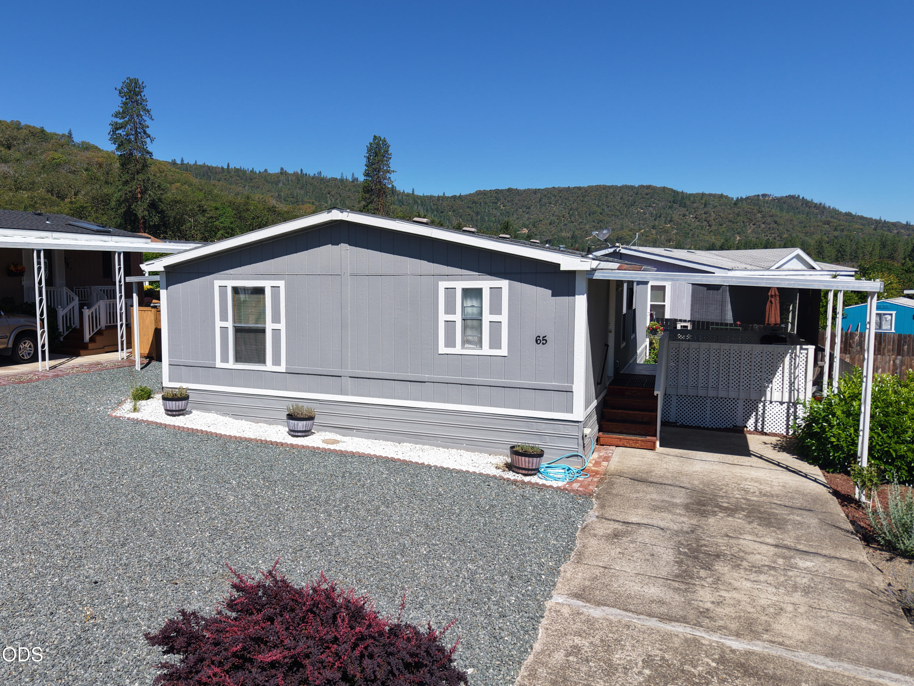 8401 Old Stage Road, Unit 65 Central Point, OR 97502 - Photo 3 of 40