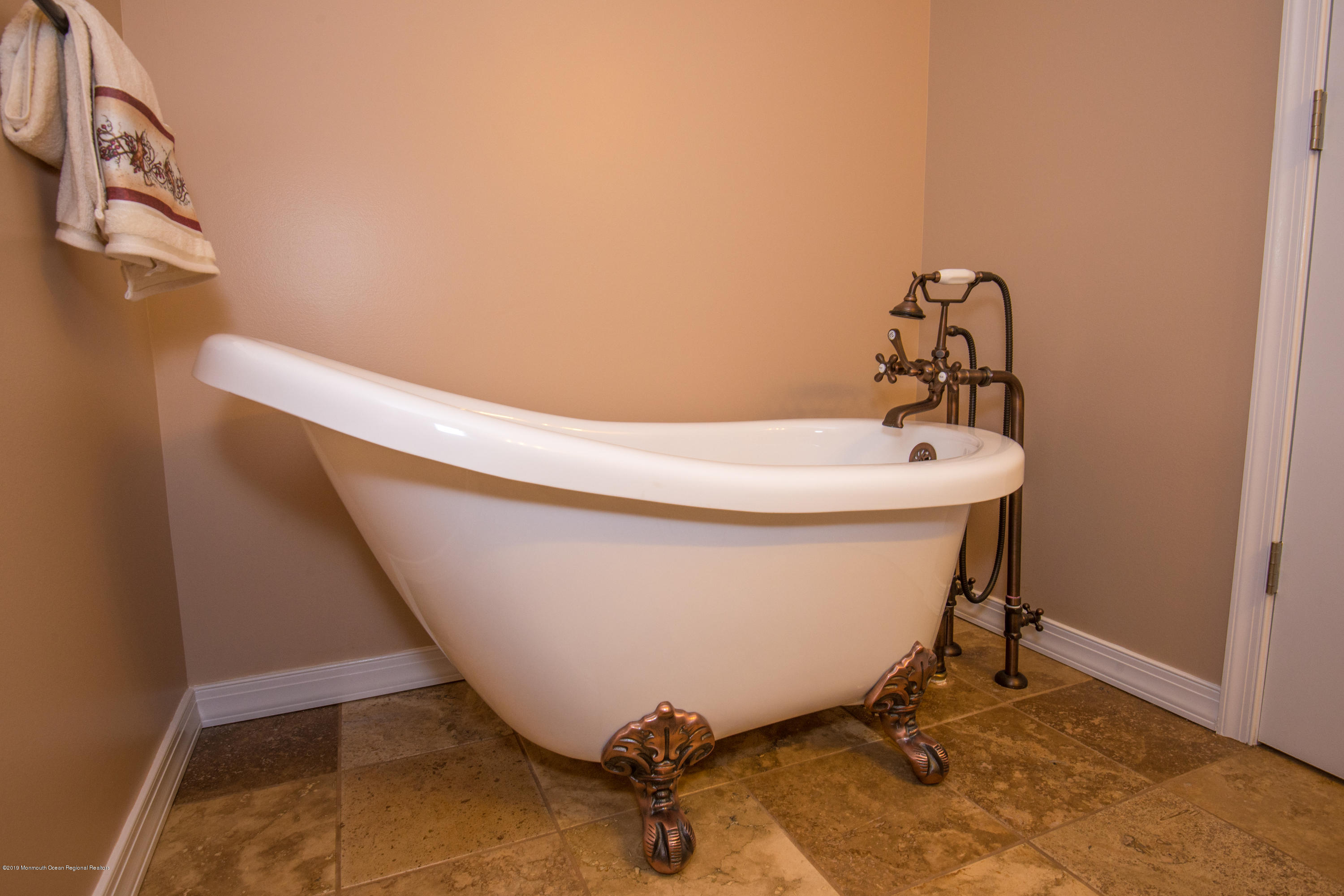 7 Hyacinth Court Cream Ridge, NJ 08514 - Photo 15 of 26 DSC_0101