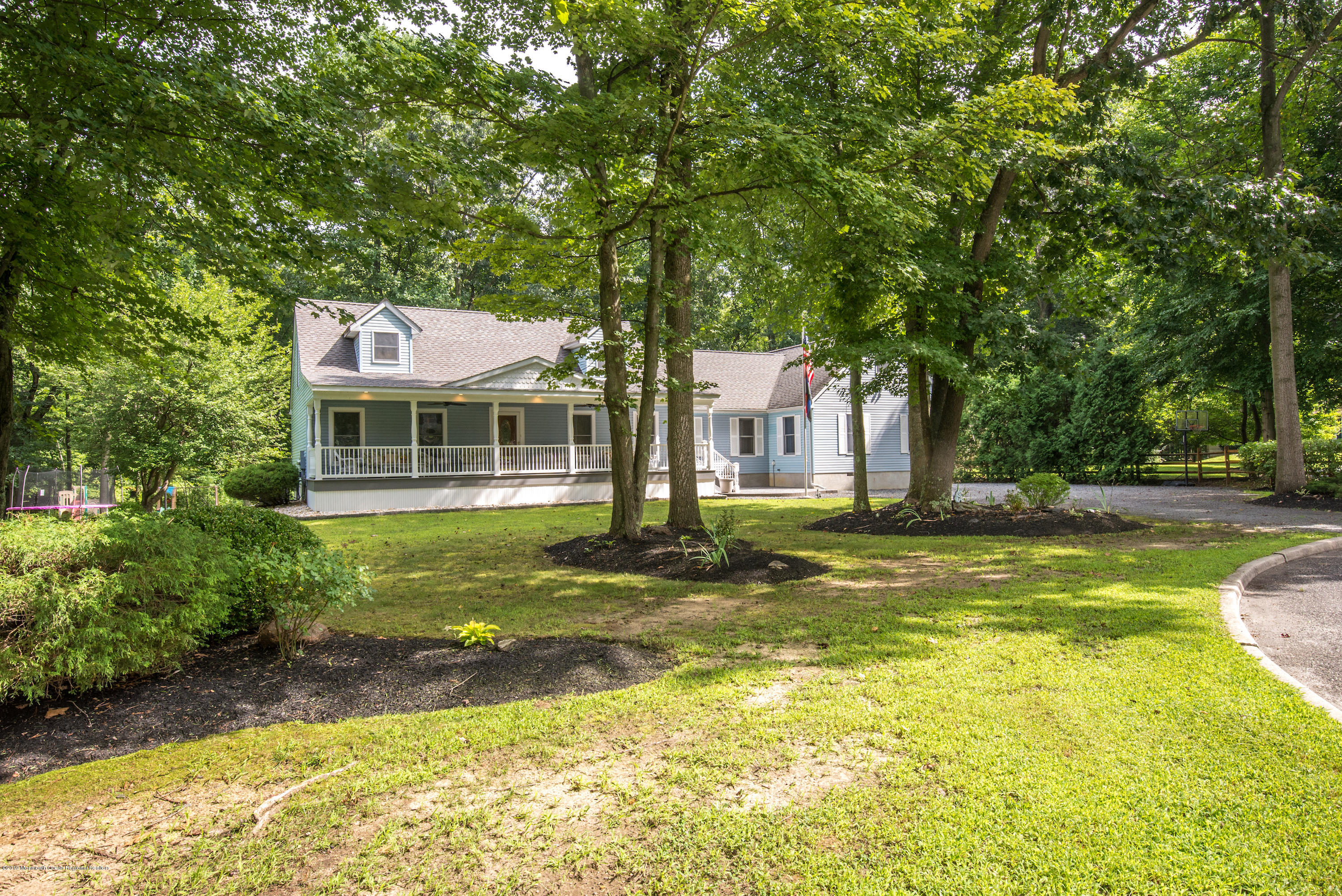 7 Hyacinth Court Cream Ridge, NJ 08514 - Photo 2 of 26 DSC_0188