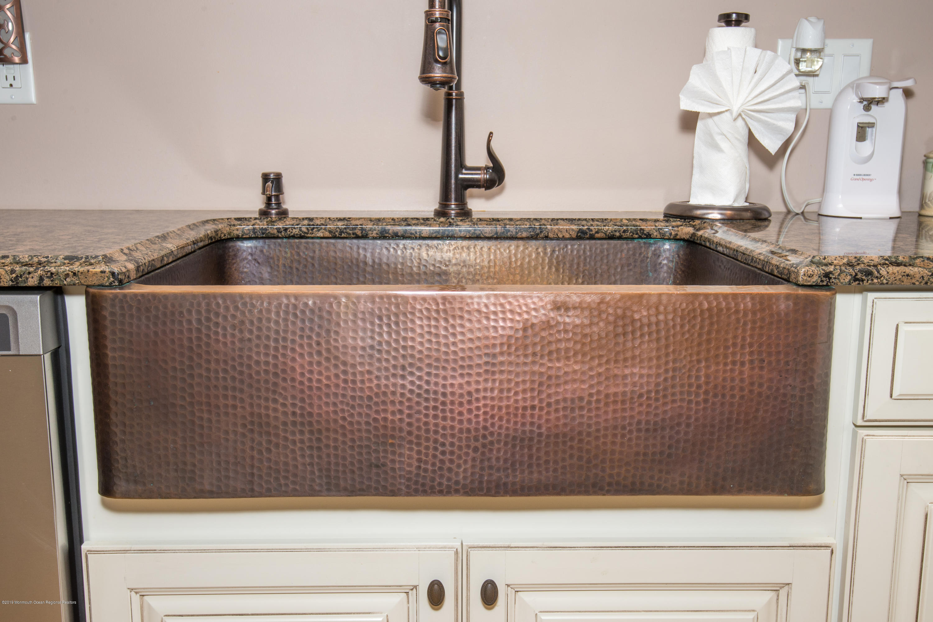 7 Hyacinth Court Cream Ridge, NJ 08514 - Photo 5 of 26 DSC_0140