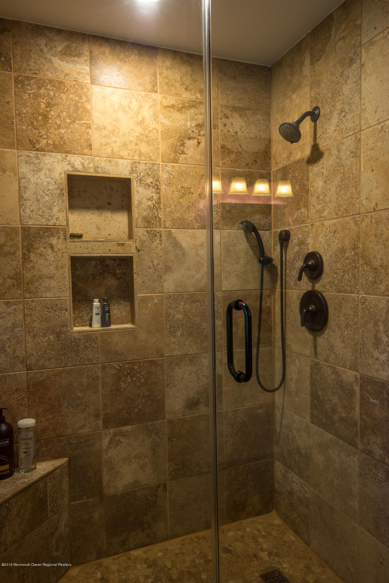 7 Hyacinth Court Cream Ridge, NJ 08514 - Photo 10 of 26 DSC_0121