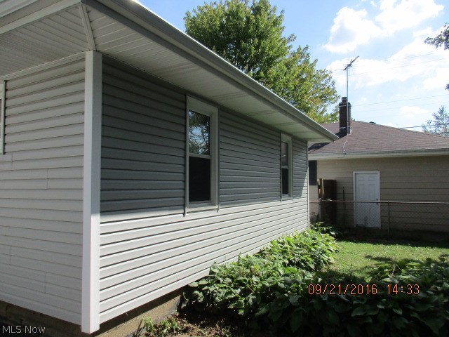 584 Lansing Road Akron, OH 44312 - Photo 4 of 14 Gallery Image 4