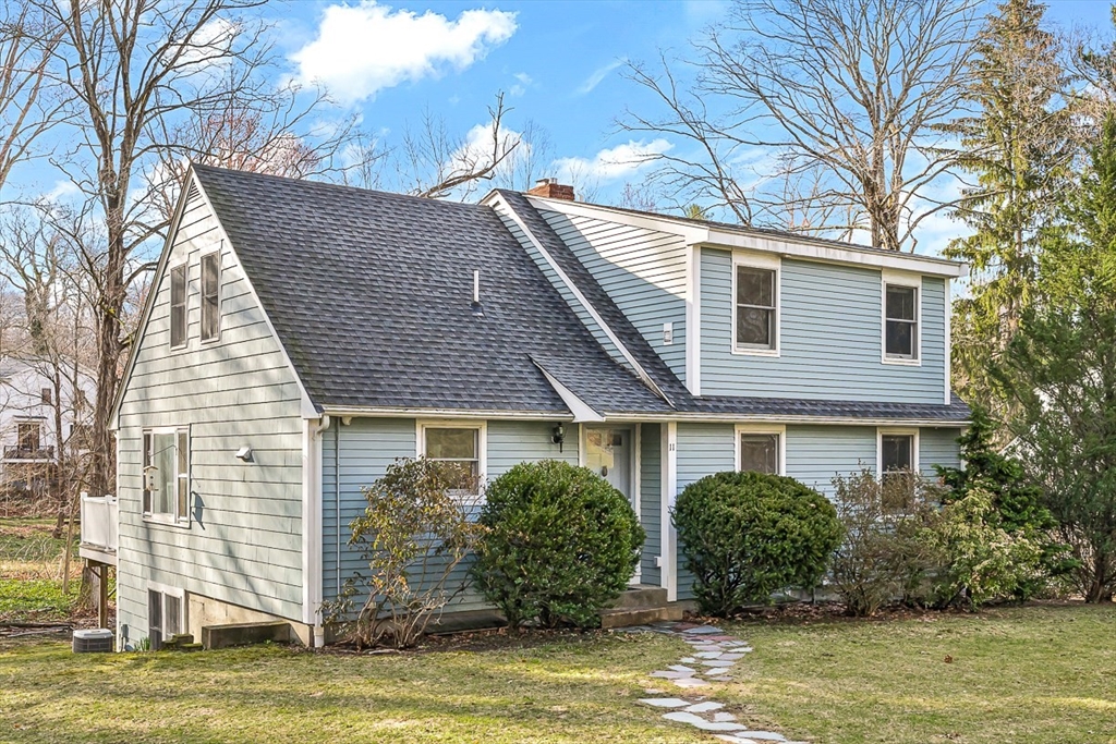 11 Springdale Avenue Wellesley, MA 02481 - Photo 1 of 33