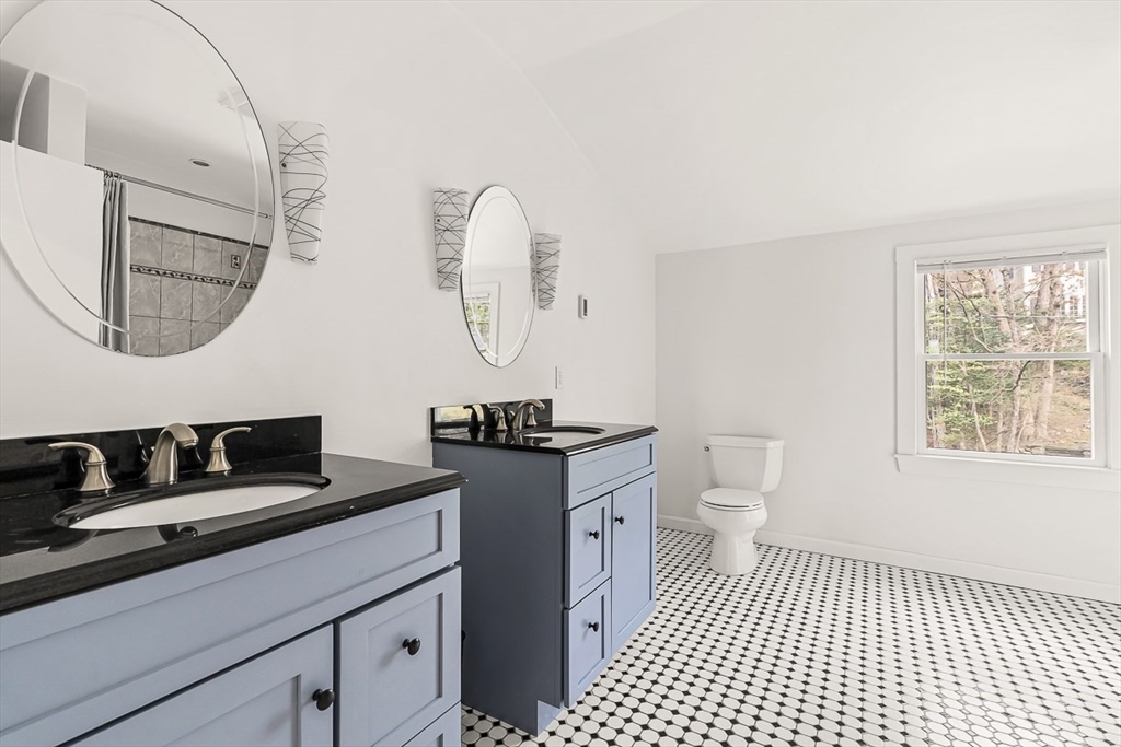 11 Springdale Avenue Wellesley, MA 02481 - Photo 15 of 33