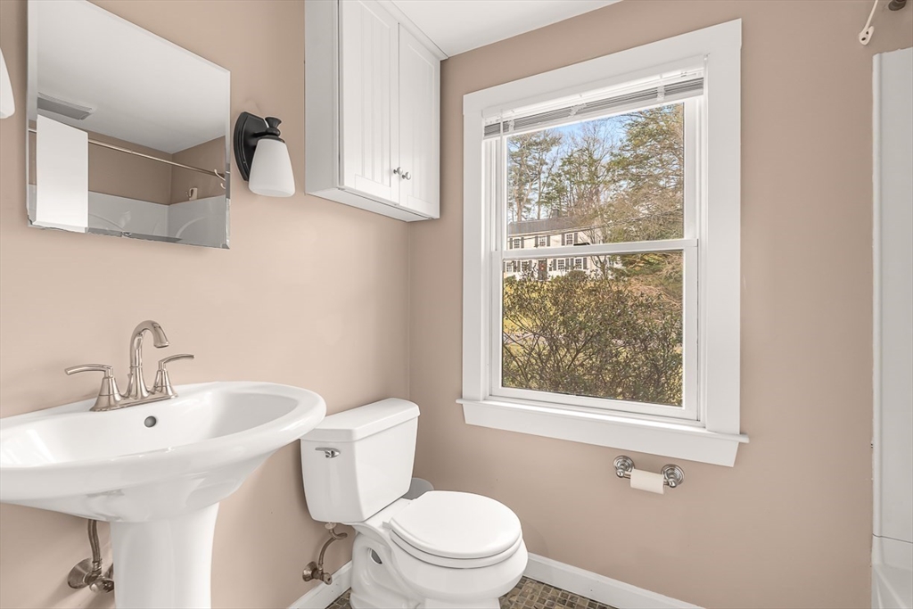 11 Springdale Avenue Wellesley, MA 02481 - Photo 25 of 33