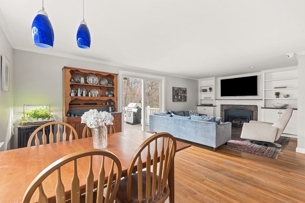 11 Springdale Avenue Wellesley, MA 02481 - Photo 5 of 33