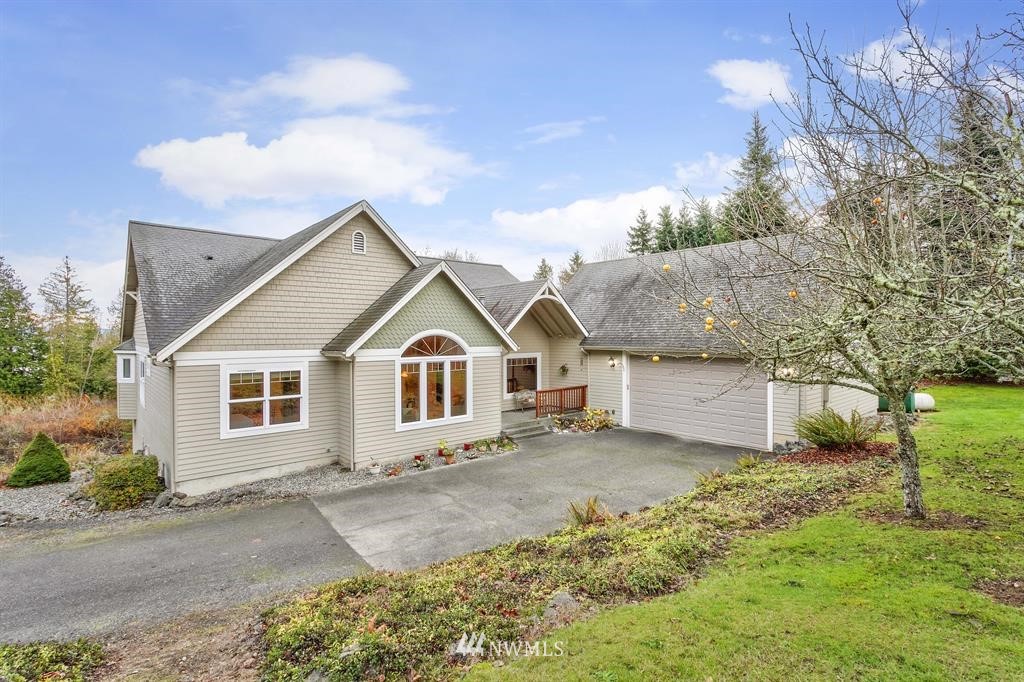 23261 Jefferson Point Road Northeast Kingston, WA 98346 - Photo 2 of 25 Gallery Image 2