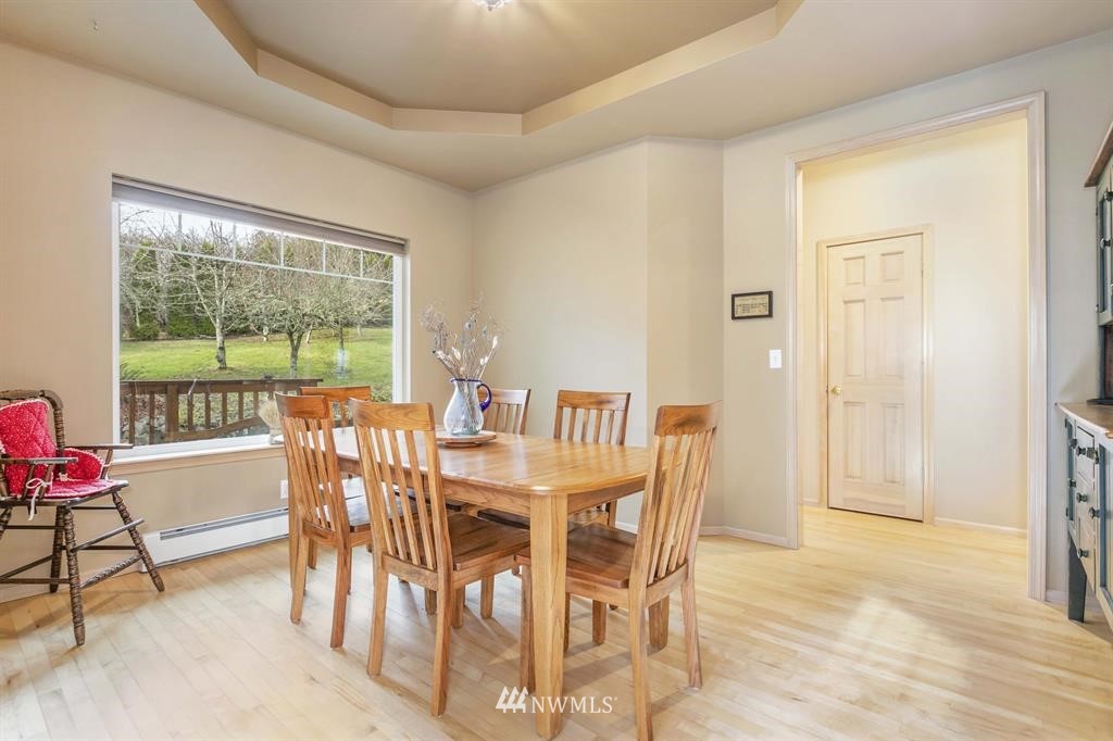 23261 Jefferson Point Road Northeast Kingston, WA 98346 - Photo 6 of 25 Gallery Image 6