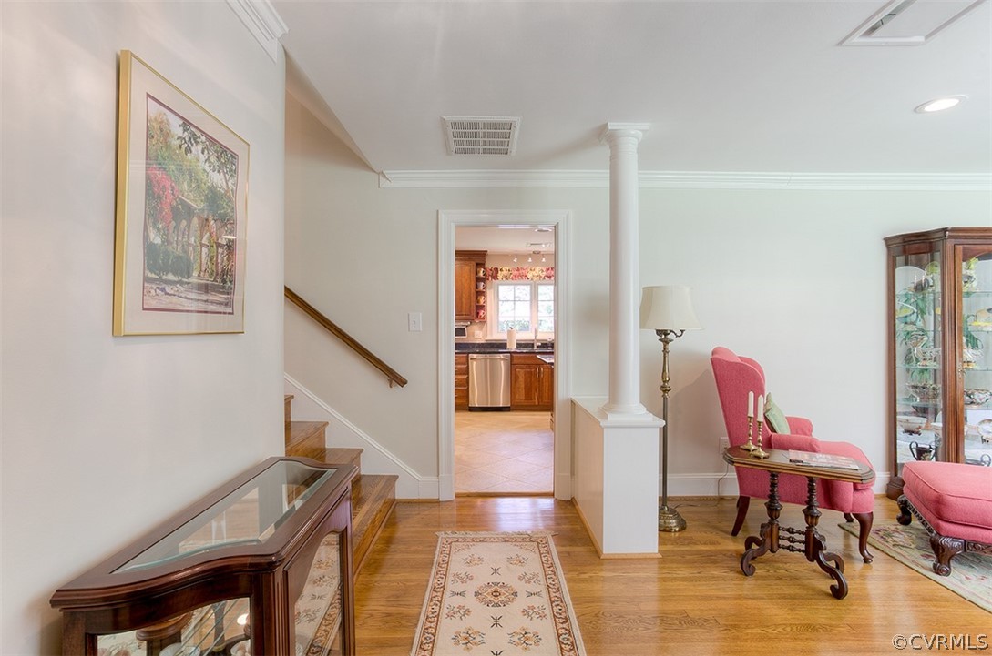 4036 Sherbrook Road Richmond, VA 23235 - Photo 3 of 41 Elegant entry