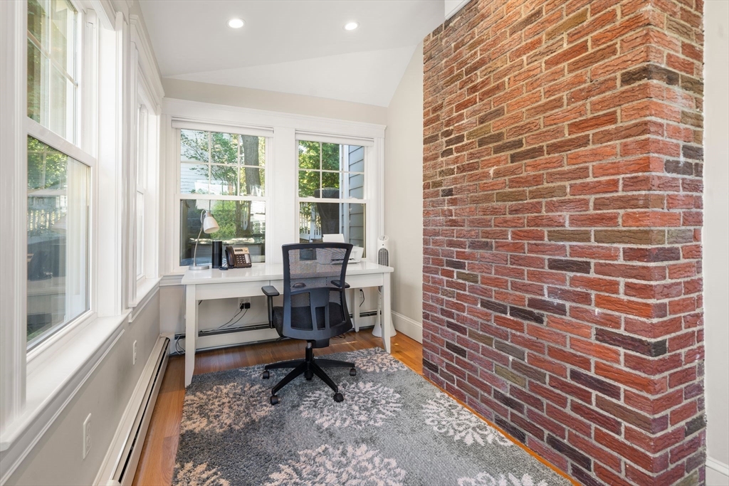 10 Barclay Road Boston, MA 02132 - Photo 4 of 39 Gallery Image 4