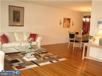 8887 Rising Sun Avenue Philadelphia, PA 19115 - Photo 4 of 12 Gallery Image 4