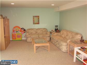 8887 Rising Sun Avenue Philadelphia, PA 19115 - Photo 7 of 12 Gallery Image 7