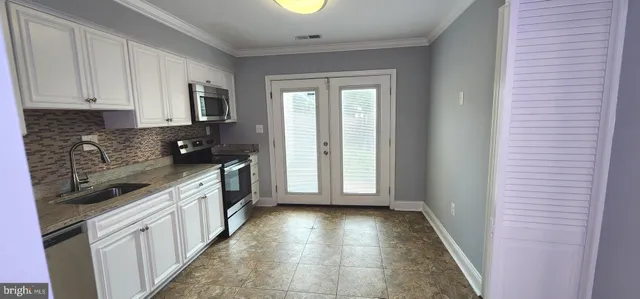 $2,400 | 483 Arwell Court, Unit 483, Frederick, MD 21703