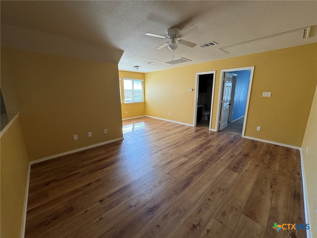 6801 Modesto Road Killeen, TX 76542 - Photo 19 of 26 a view of a livingroom with wooden floor
