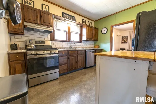 $318,000 | 11177 Stotlar Road, Marion, IL 62959