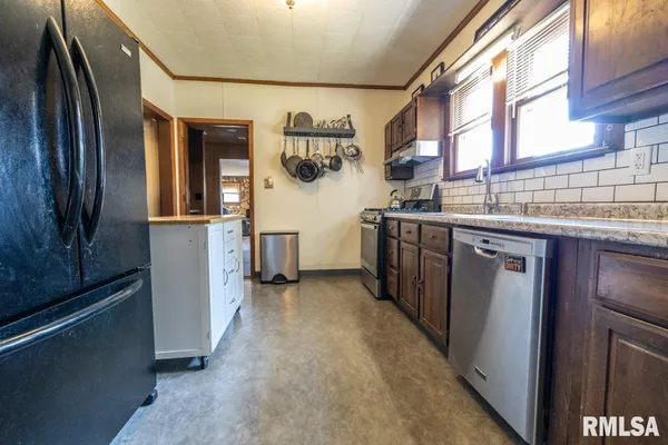 $318,000 | 11177 Stotlar Road, Marion, IL 62959