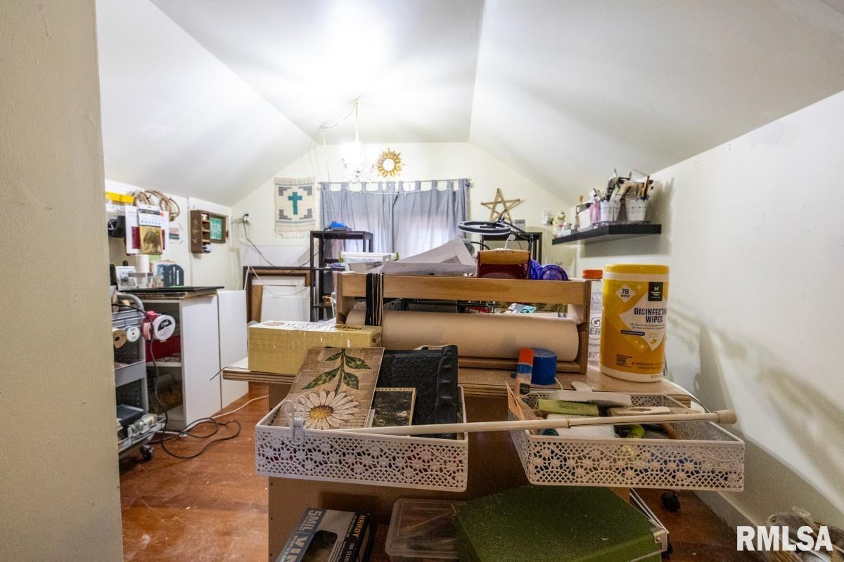 11177 Stotlar Road Marion, IL 62959 - Photo 16 of 57