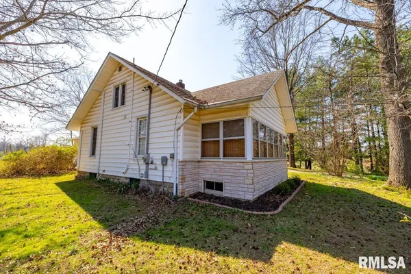 $318,000 | 11177 Stotlar Road, Marion, IL 62959