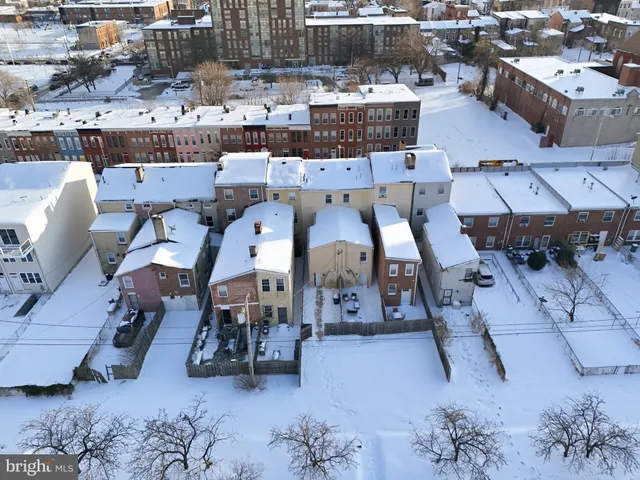 a picture of city view