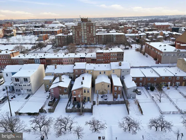 a picture of city view