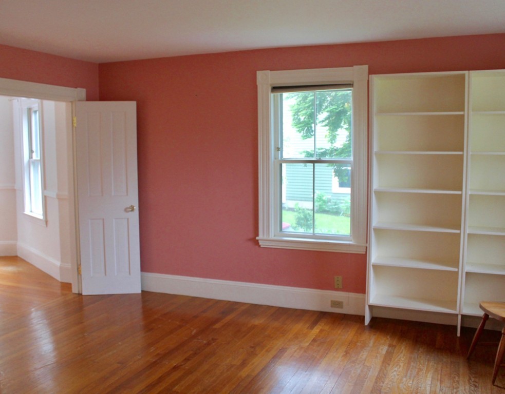 16 Hill Street Lexington, MA 02421 - Photo 4 of 26 Gallery Image 4