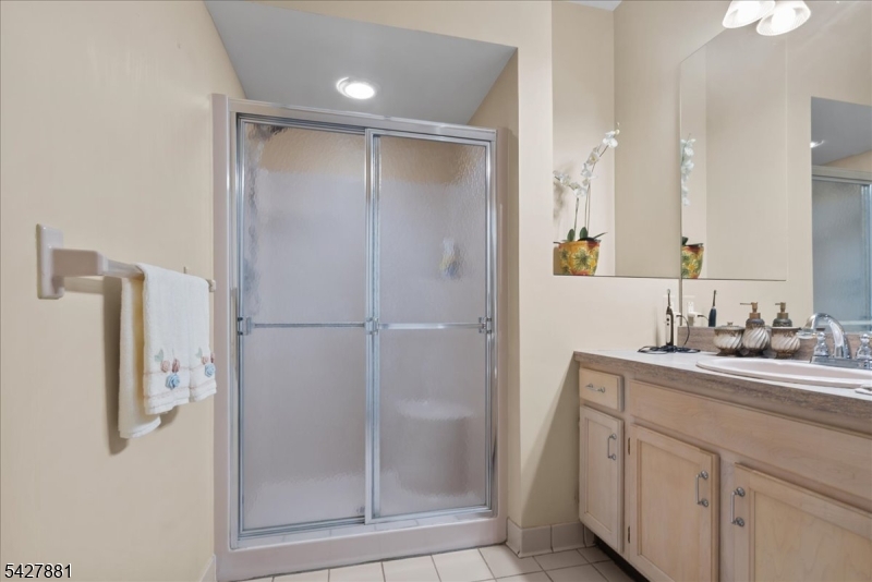 2 Richmond Road, Unit 306 West Milford, NJ 07480 - Photo 13 of 33