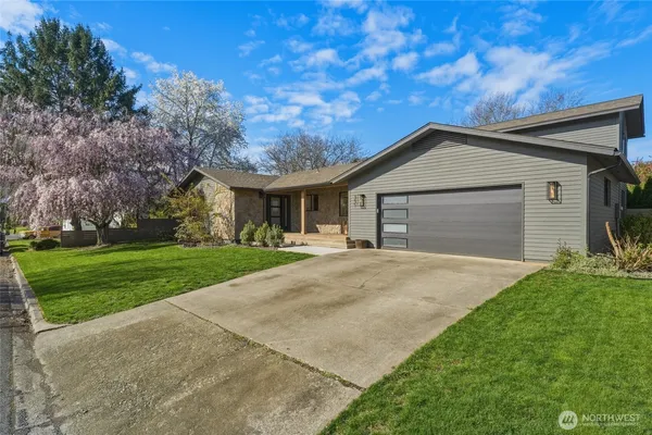 $699,000 | 355 Highland Park Drive, College Place, WA 99324