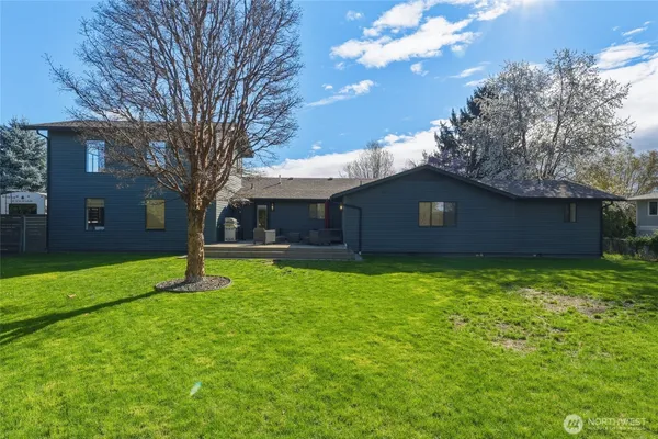 $699,000 | 355 Highland Park Drive, College Place, WA 99324