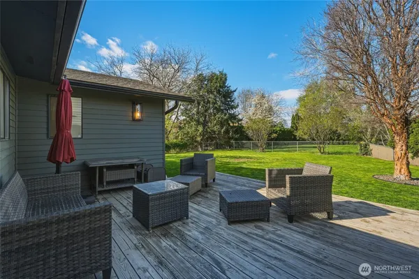 $699,000 | 355 Highland Park Drive, College Place, WA 99324