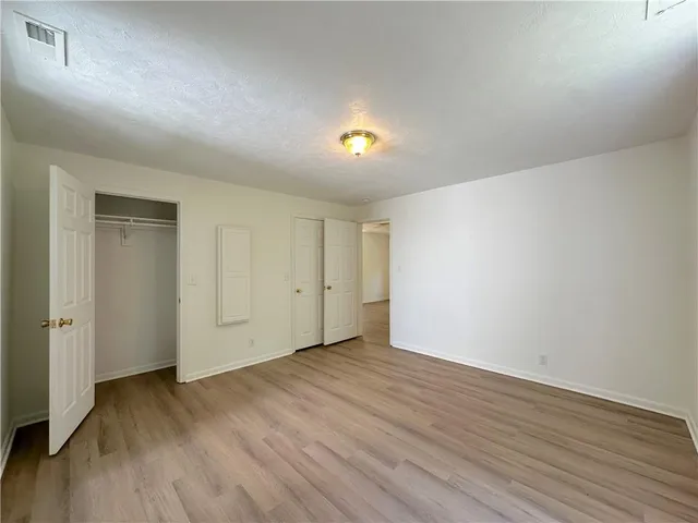 $239,900 | 112 East 4th Street, Dearborn, MO 64439