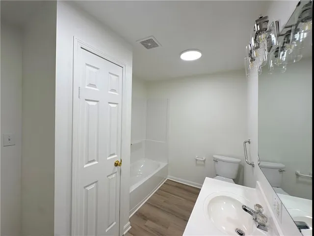 $239,900 | 112 East 4th Street, Dearborn, MO 64439