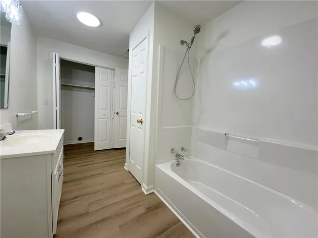 $239,900 | 112 East 4th Street, Dearborn, MO 64439