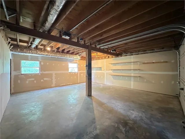 $239,900 | 112 East 4th Street, Dearborn, MO 64439