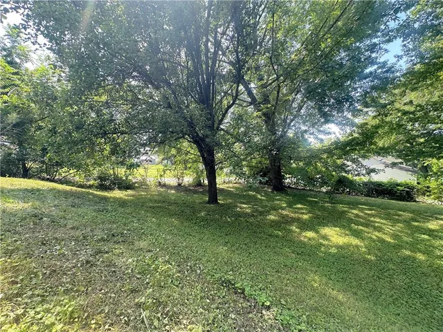 $239,900 | 112 East 4th Street, Dearborn, MO 64439