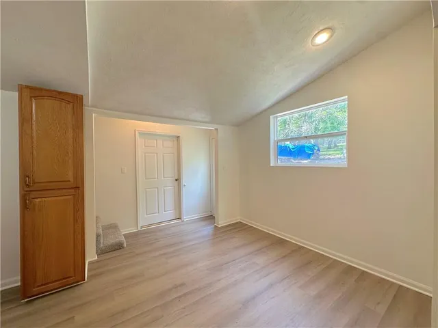 $239,900 | 112 East 4th Street, Dearborn, MO 64439