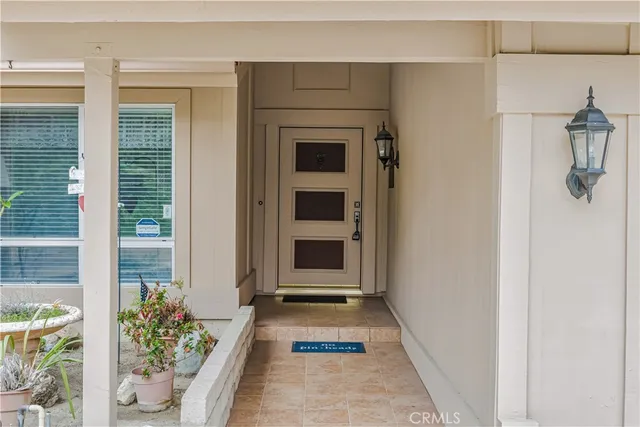 a view of a entrance door of the house