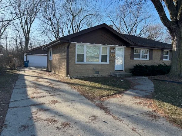 $210,000 | 16638 Thornton Avenue, South Holland, IL 60473