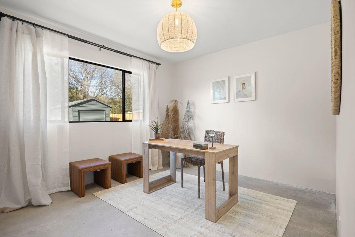 283 Burnham Road Oak View, CA 93022 - Photo 7 of 13 a view of a workspace with furniture