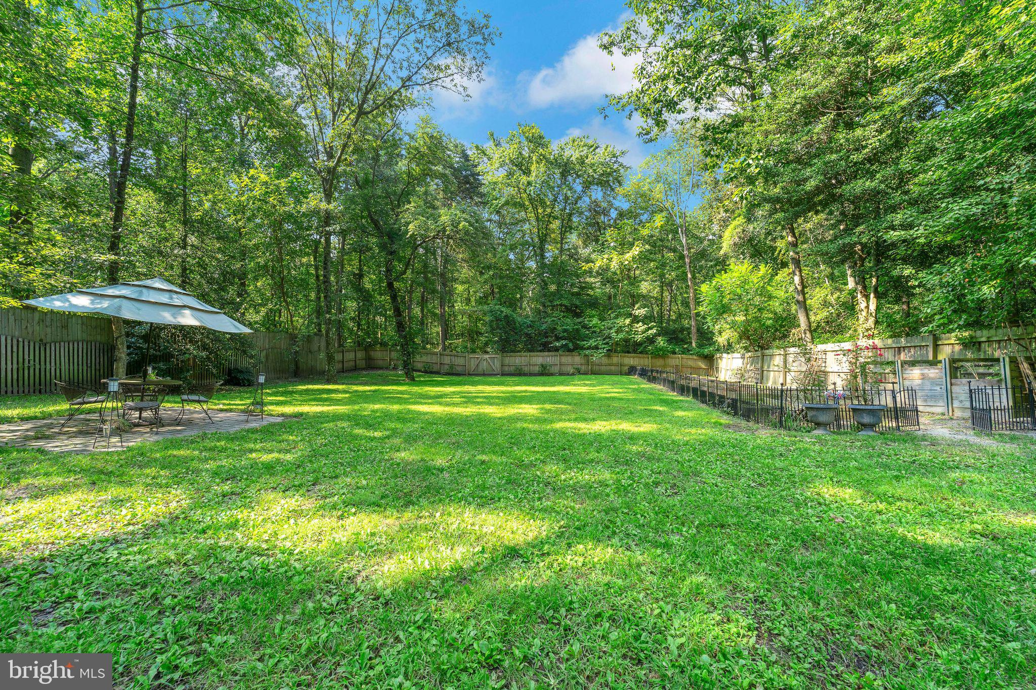 1012 B And L Club Road Pasadena, MD 21122 - Photo 42 of 54 Fully fenced in yard on