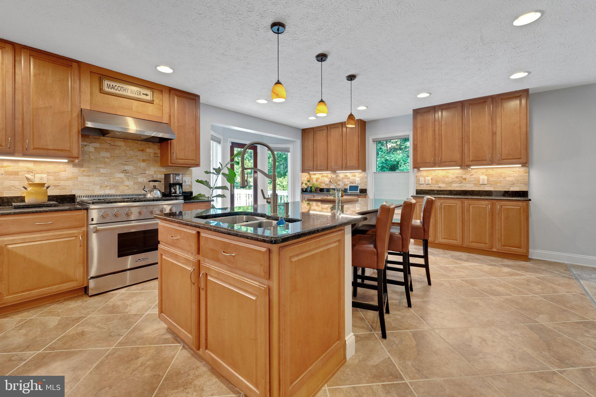 1012 B And L Club Road Pasadena, MD 21122 - Photo 5 of 54 Kitchen