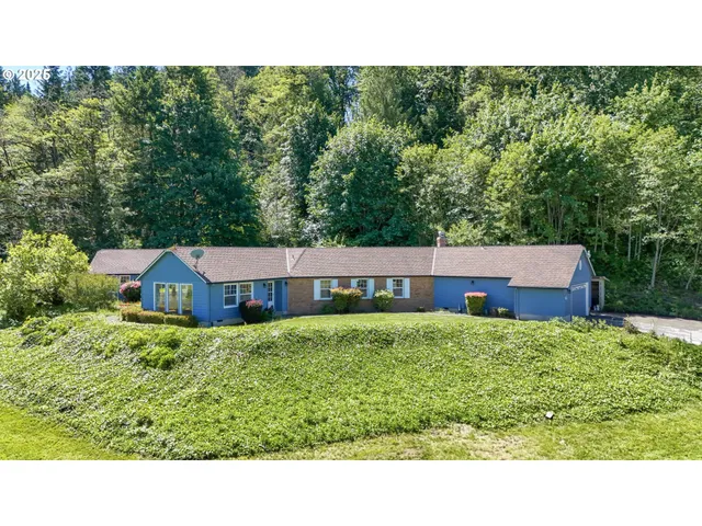 $899,900 | 37330 Southeast Dodge Park Boulevard, Boring, OR 97009