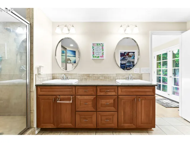 $899,900 | 37330 Southeast Dodge Park Boulevard, Boring, OR 97009