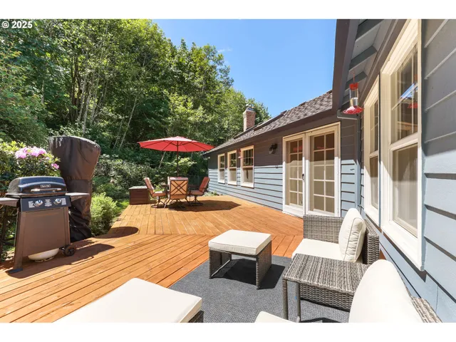 $899,900 | 37330 Southeast Dodge Park Boulevard, Boring, OR 97009