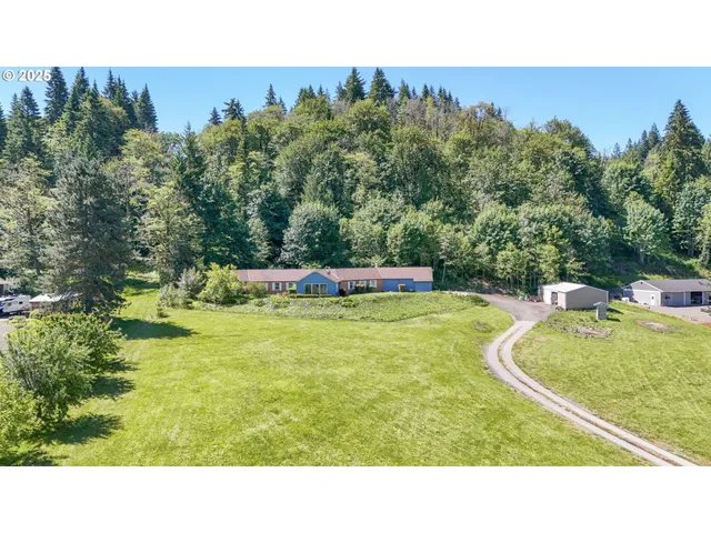 $899,900 | 37330 Southeast Dodge Park Boulevard, Boring, OR 97009