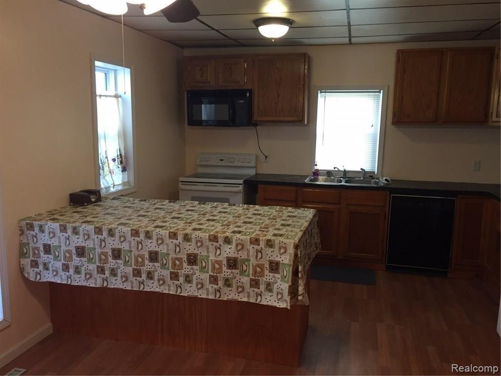 3841 North Lake Pleasant Road North Branch, MI 48461 - Photo 7 of 9 3841wes6.JPG