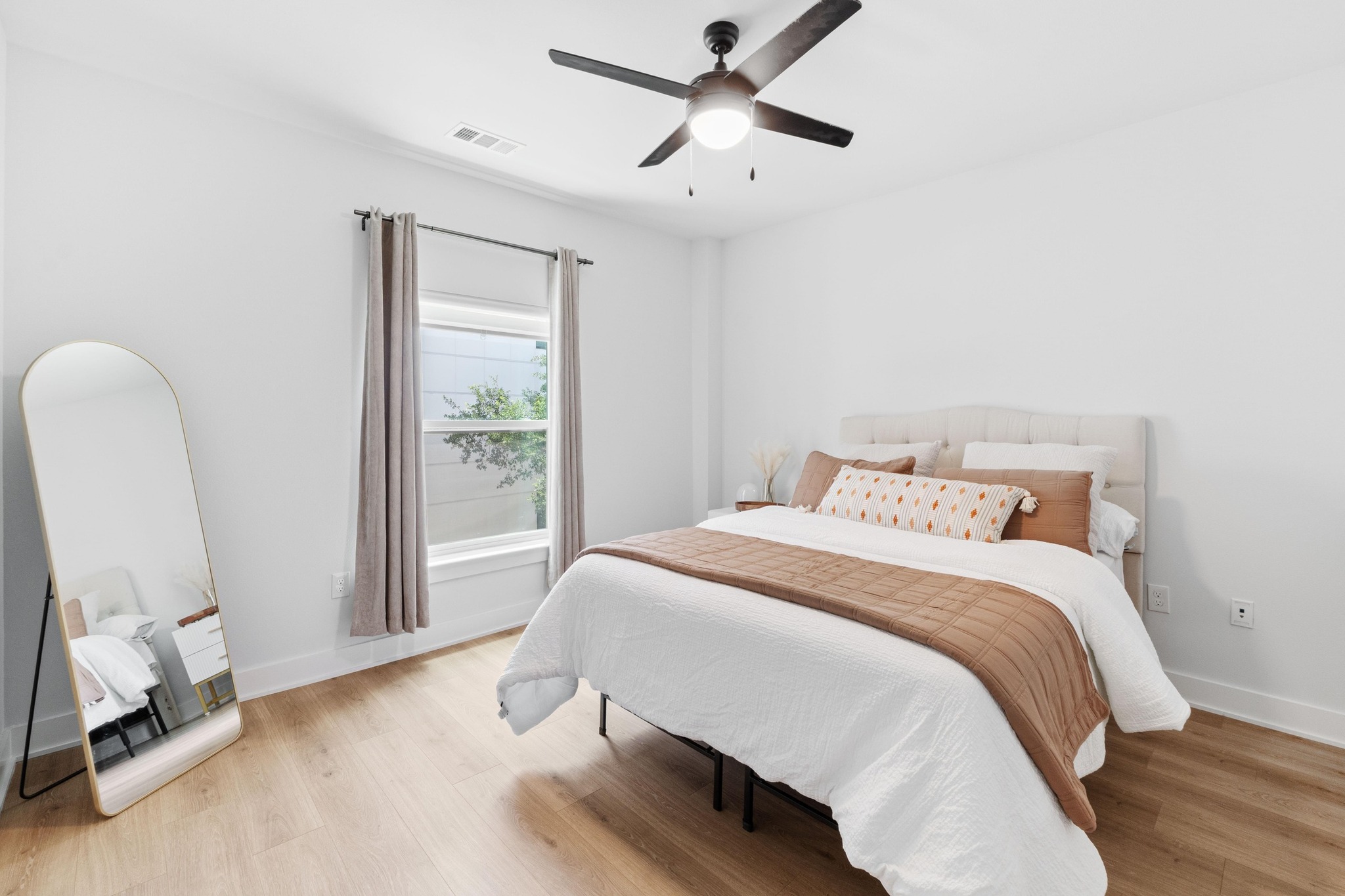 2500 Longview Street, Unit 303 Austin, TX 78705 - Photo 11 of 39